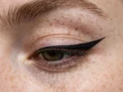 Winged eyeliner baddie makeup look